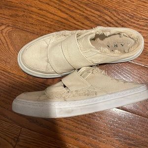 Light tan Zara slip ons